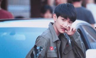 记者爆料王源视频大全,记者爆料揭秘偶像幕后生活