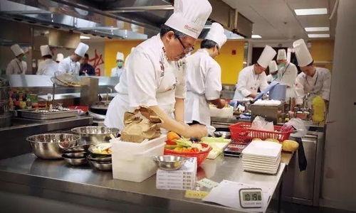 滨湖餐厅厨师爆料视频,揭秘后厨不为人知的秘密 第2张 滨湖餐厅厨师爆料视频,揭秘后厨不为人知的秘密 第2张